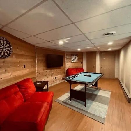 Cabin With Treehouse Views, 3 King Beds, 4 Bunks, And Large Hot Tub! Gatlinburg Bagian luar foto